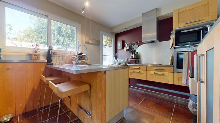 Image No.6-2 Bed House for sale