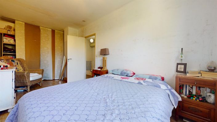 Image No.8-2 Bed House for sale