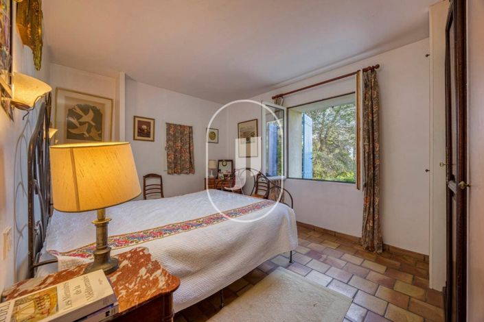 Image No.18-5 Bed House for sale