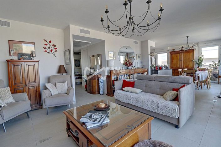 Image No.9-3 Bed Apartment for sale