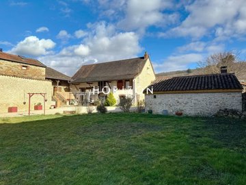 1 - Saone-et-Loire, House