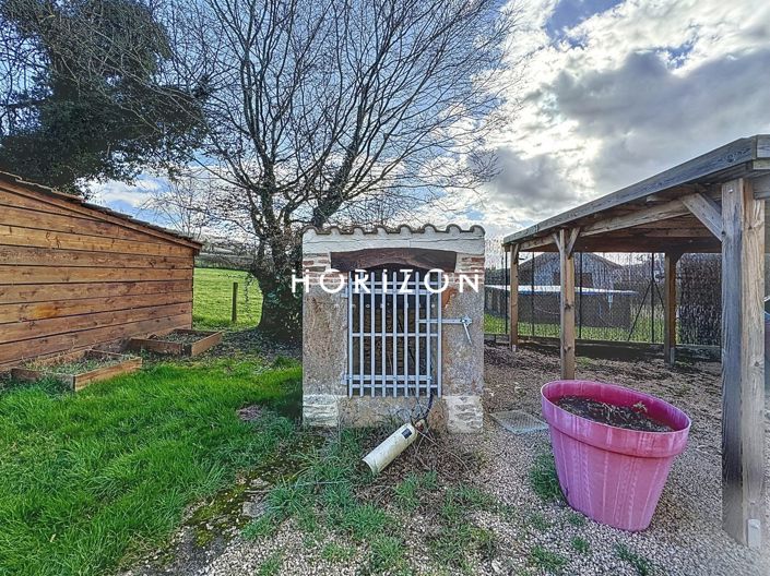 Image No.12-4 Bed House for sale