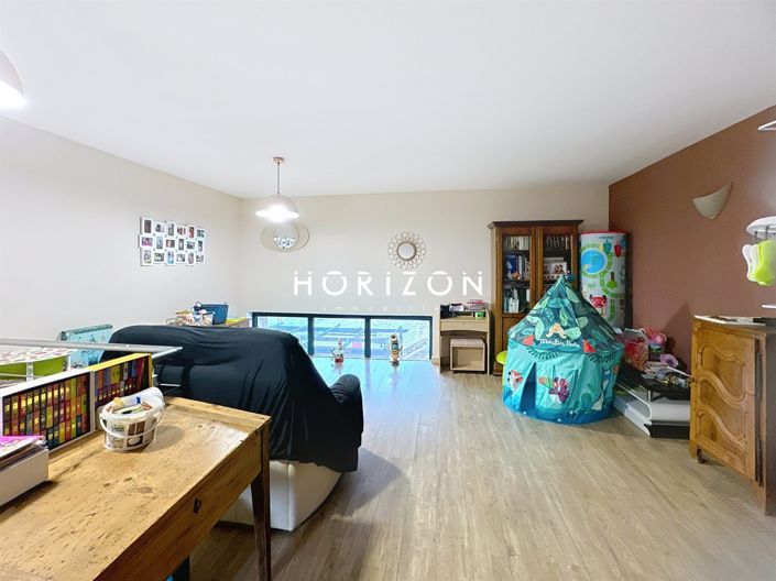 Image No.18-4 Bed House for sale