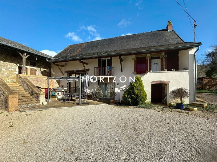Image No.2-4 Bed House for sale