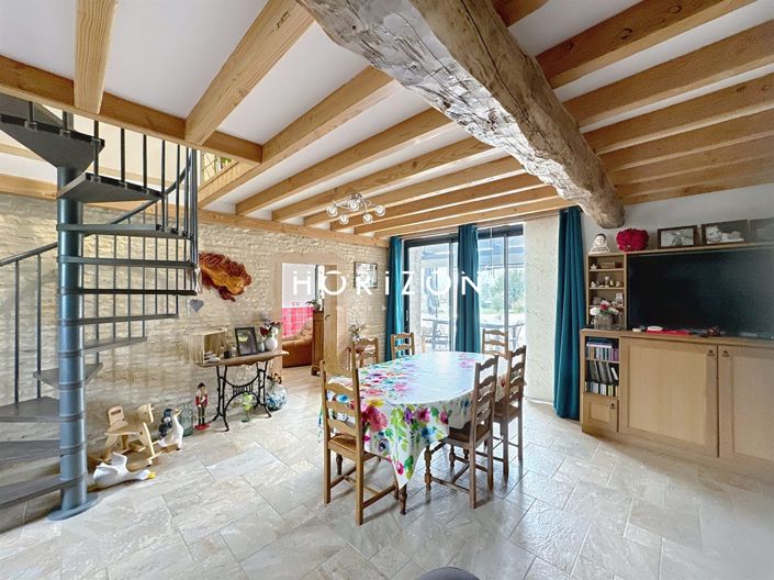 Image No.6-4 Bed House for sale
