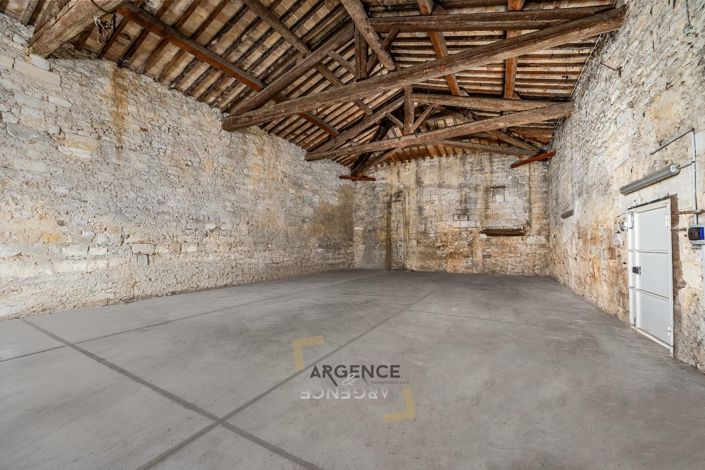 Image No.14-5 Bed Property for sale