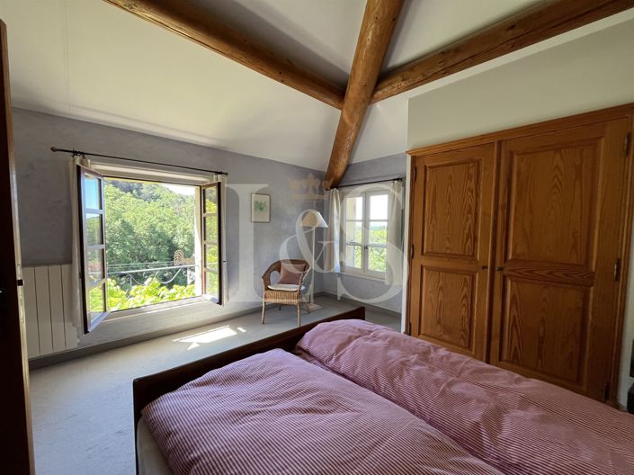 Image No.10-2 Bed House for sale