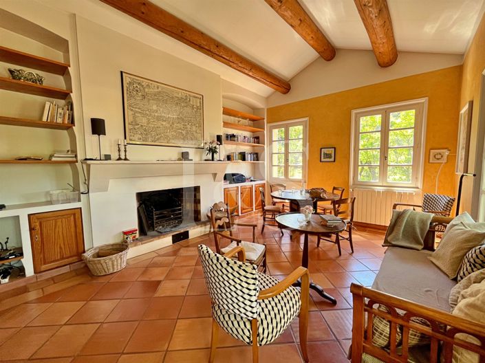 Image No.4-2 Bed House for sale