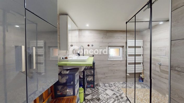 Image No.16-5 Bed House for sale