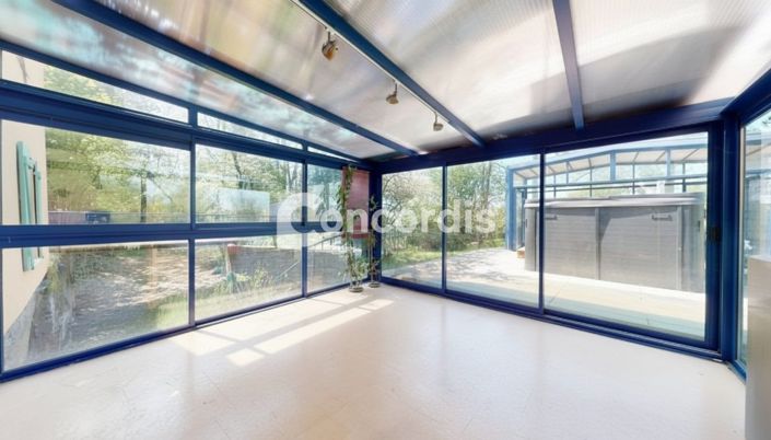 Image No.18-5 Bed House for sale