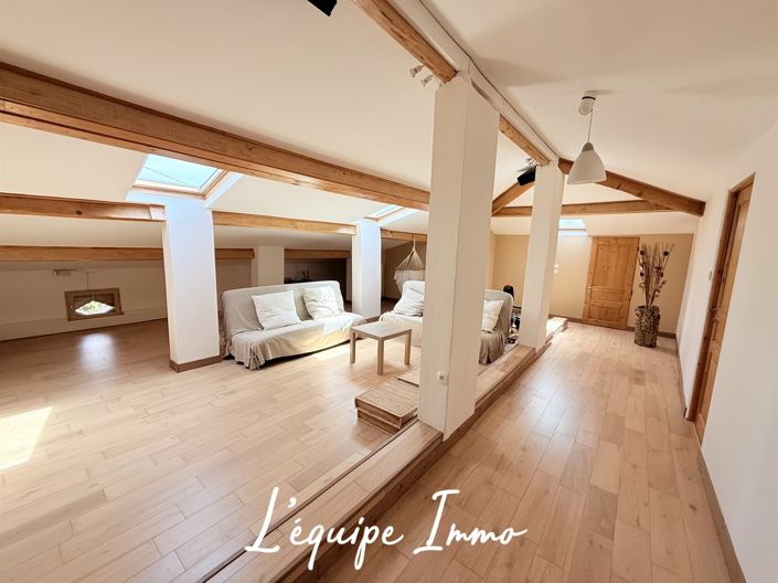 Image No.17-5 Bed House for sale