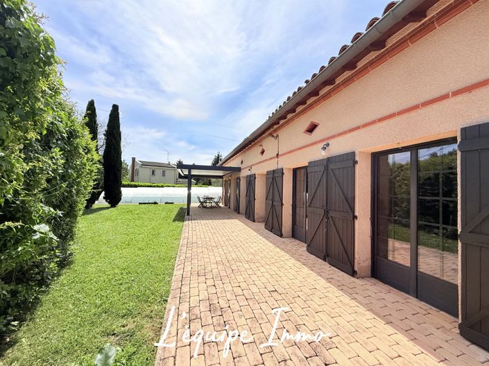 Image No.5-5 Bed House for sale