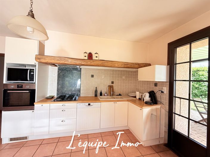 Image No.9-5 Bed House for sale