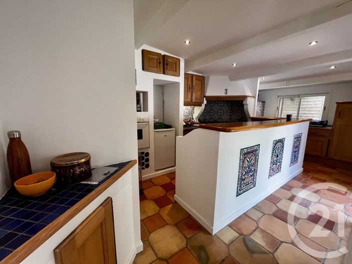 Image No.11-3 Bed House for sale