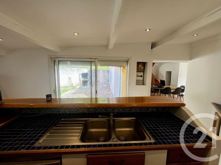 Image No.13-3 Bed House for sale