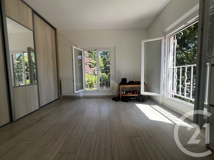 Image No.19-3 Bed House for sale