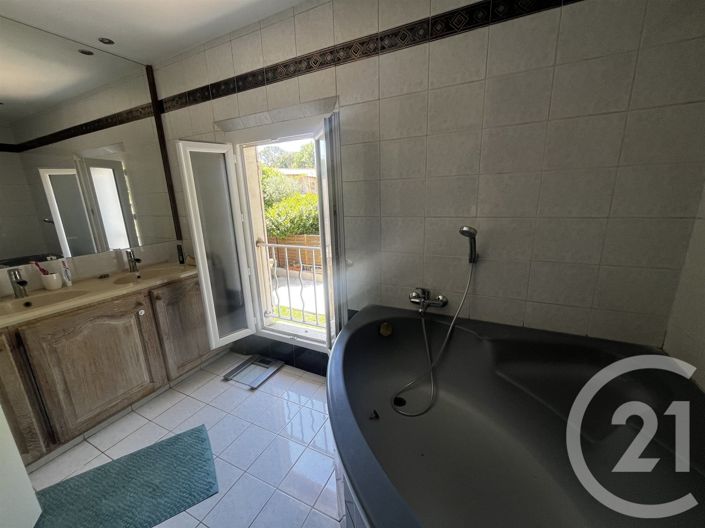 Image No.23-3 Bed House for sale