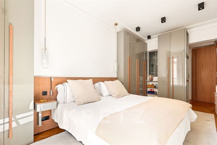 Image No.3-Appartement de 4 chambres à vendre à Paris