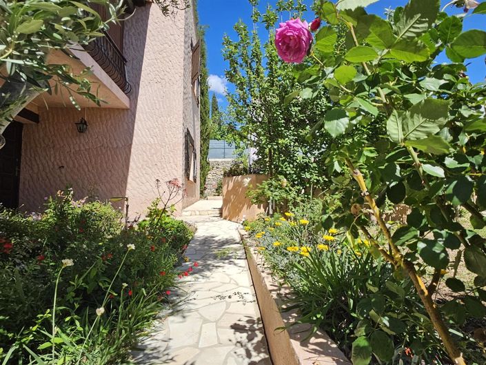 Image No.20-4 Bed House for sale