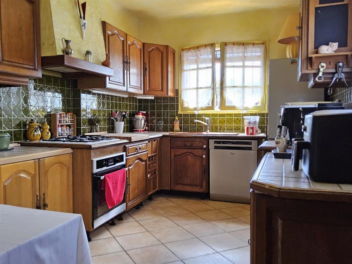 Image No.27-4 Bed House for sale