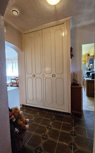 Image No.30-4 Bed House for sale