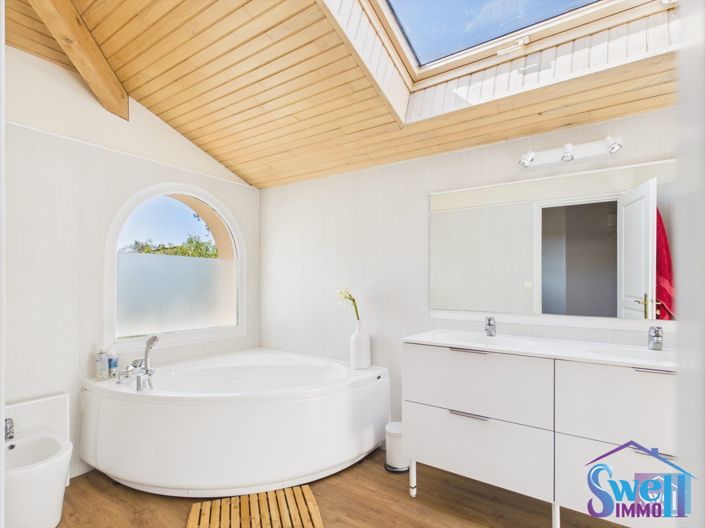 Image No.17-4 Bed House for sale