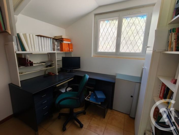 Image No.9-3 Bed House for sale