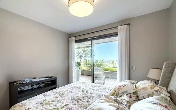 Image No.20-3 Bed Apartment for sale