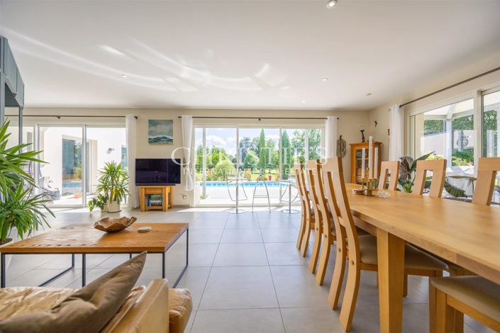 Image No.14-4 Bed House for sale