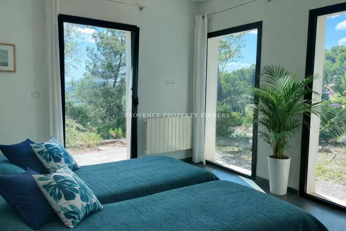 Image No.5-4 Bed House for sale
