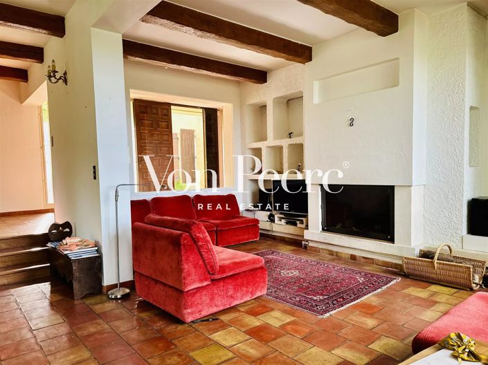Image No.11-6 Bed House for sale