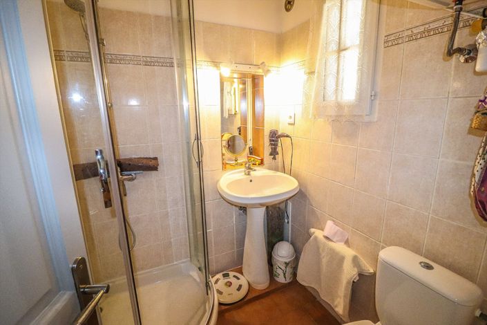 Image No.22-3 Bed House for sale