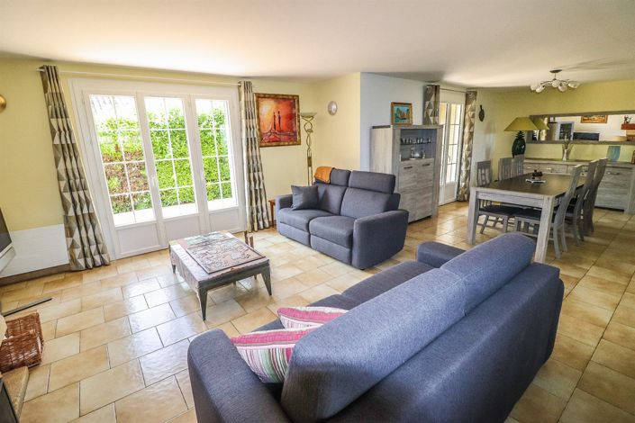Image No.8-3 Bed House for sale