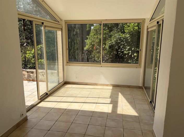Image No.13-2 Bed House for sale