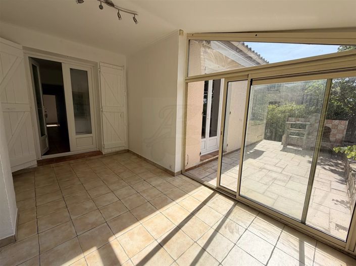 Image No.14-2 Bed House for sale