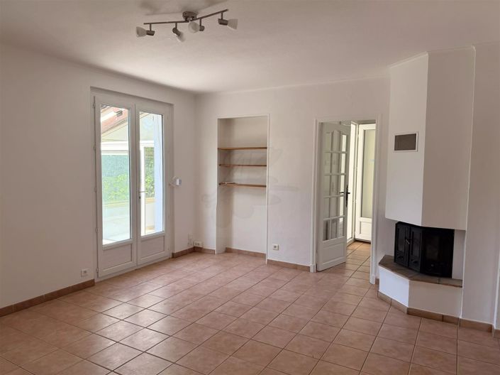 Image No.15-2 Bed House for sale