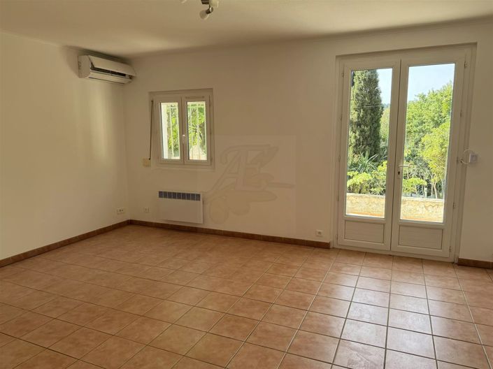 Image No.17-2 Bed House for sale