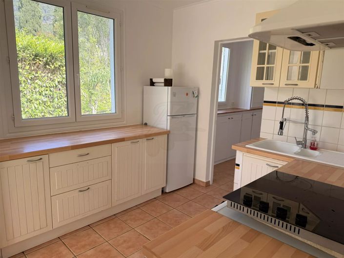 Image No.20-2 Bed House for sale