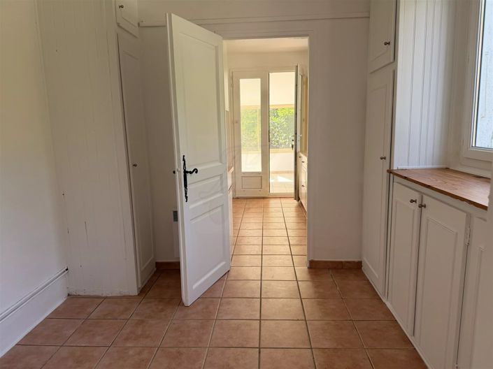 Image No.24-2 Bed House for sale