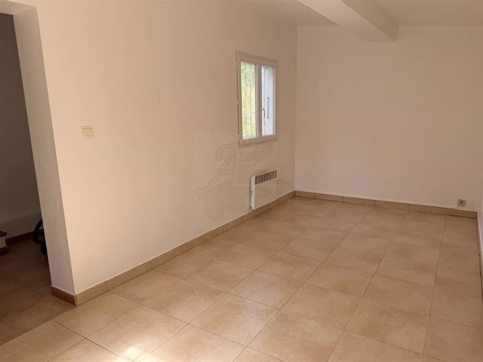 Image No.25-2 Bed House for sale