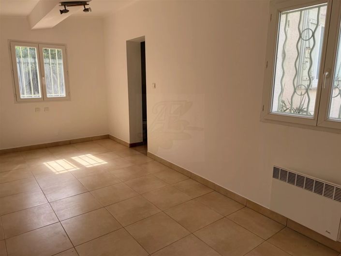 Image No.26-2 Bed House for sale