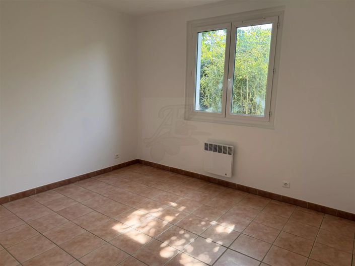 Image No.30-2 Bed House for sale