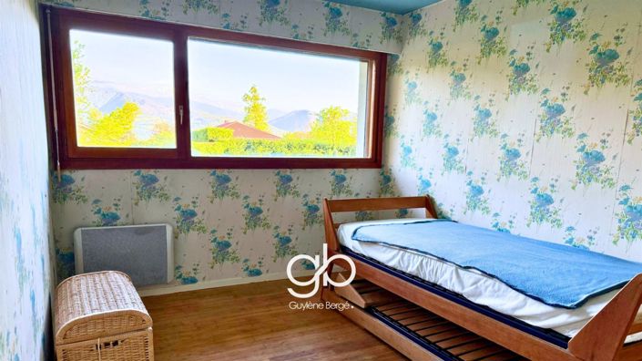 Image No.11-5 Bed House for sale