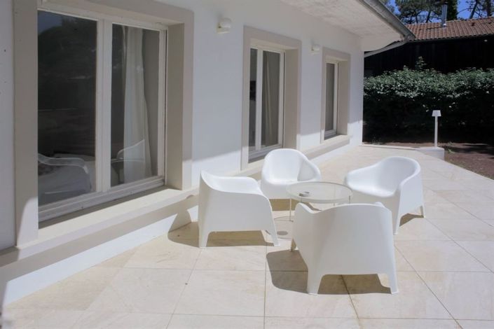 Image No.14-4 Bed House for sale