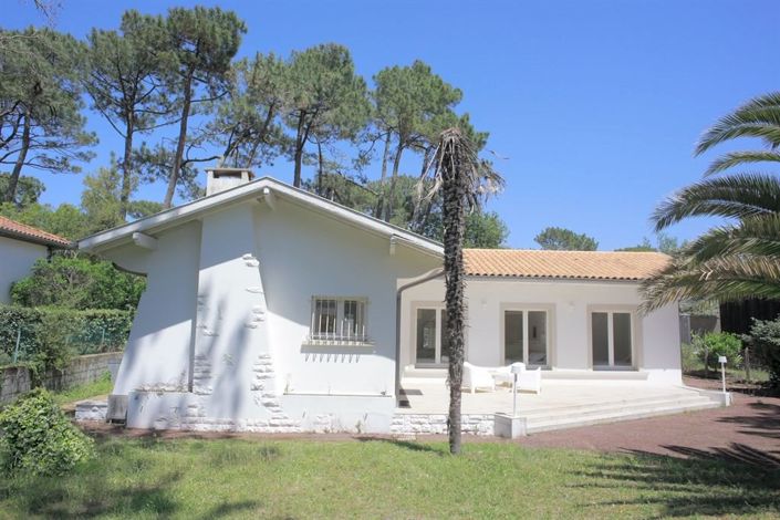 Image No.2-4 Bed House for sale