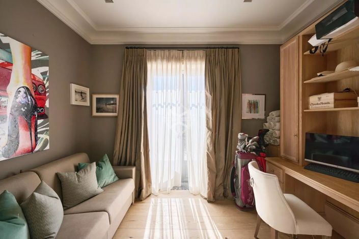 Image No.19-5 Bed House for sale