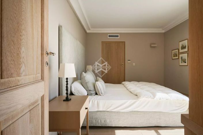 Image No.23-5 Bed House for sale