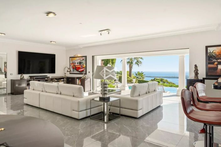Image No.6-5 Bed House for sale