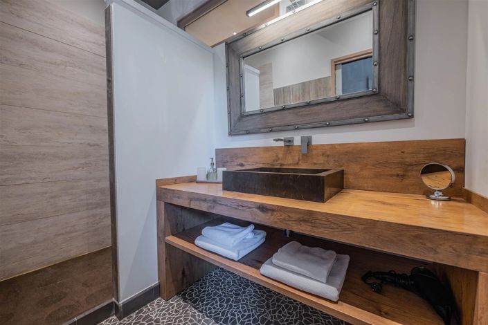 Image No.28-4 Bed House for sale