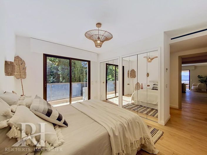 Image No.10-3 Bed Apartment for sale